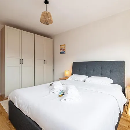 Appartamento Delfino - Charming Roof Terrace W Ac